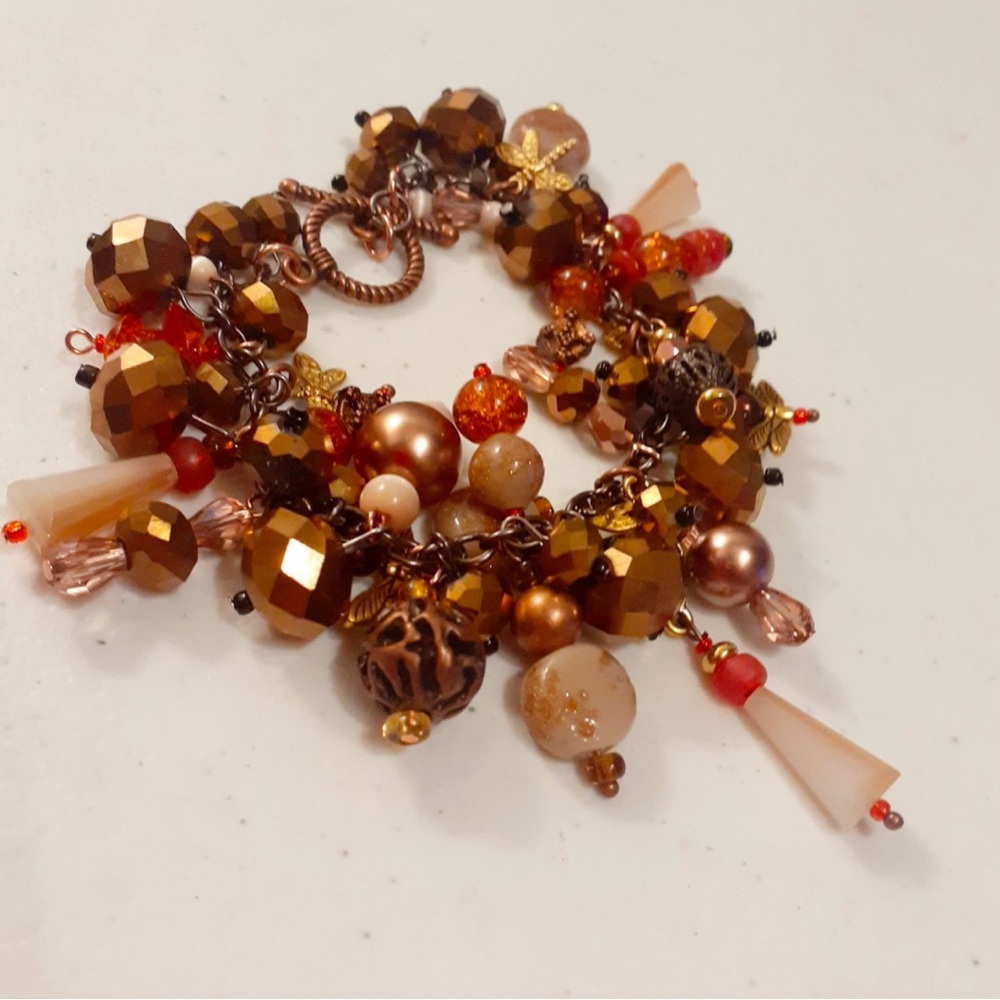 Gold and Brown Clustered Beaded Bracelet with Elegant Design